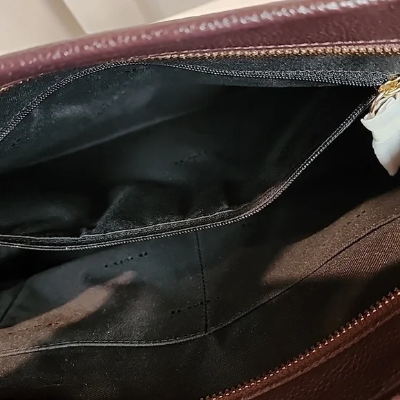 NWT Coach City Zip Tote Bag With Horse And Carriage - Picture 15 of 16